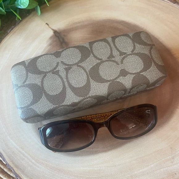 Coach Sunglasses with Pink Heart Logo Comes with Original Case - Picture 3 of 15